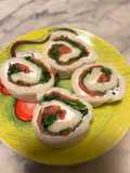 Rotolino stuzzichini salmone rucola e Philadelphia