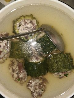 Hình của món Thịt lợn nhồi mướp đắng.