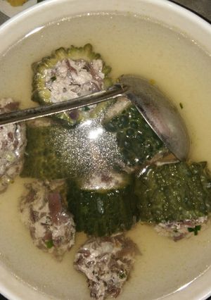 Hình của món Thịt lợn nhồi mướp đắng.