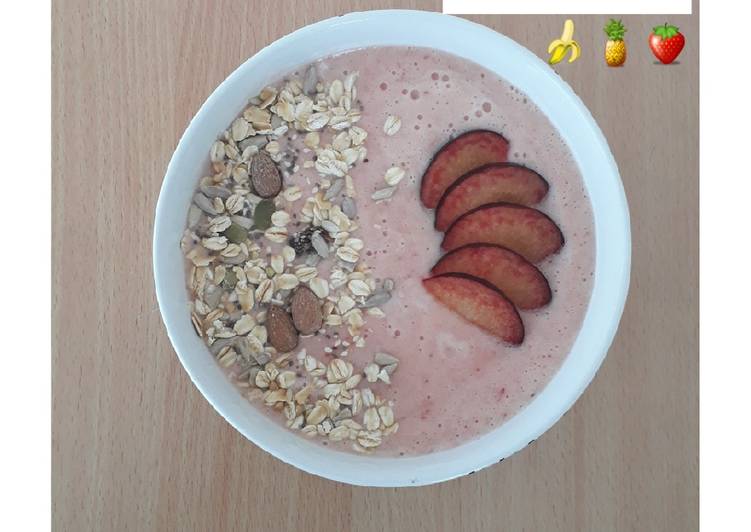 Resep Smoothie bowl strawberry nanas pisang Anti Gagal