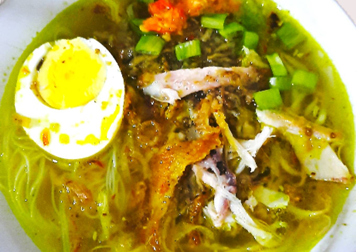 Soto ayam kuah kuning