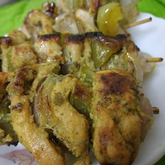 A picture of Chicken kebab without oven/oil.