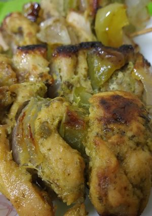 A picture of Chicken kebab without oven/oil.