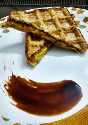 A picture of Leftover dal grilled sandwich.