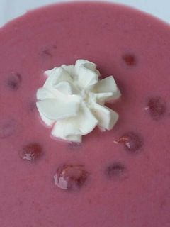 Vörösboros meggyleves recept fotója