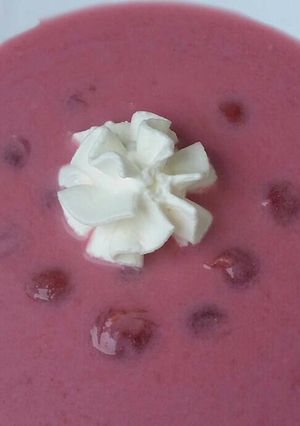 Vörösboros meggyleves recept fotója
