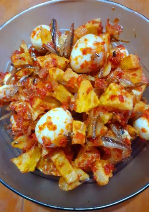 Foto resep Sambal goreng kentang teri telor