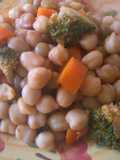 Garbanzos con brócoli en salsa
