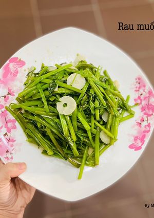 Hình của món Rau muống xào tỏi.