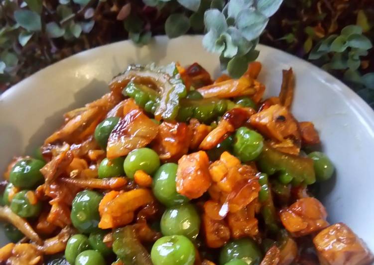 Cara Gampang Menyiapkan Tumis leunca dan pare Anti Gagal