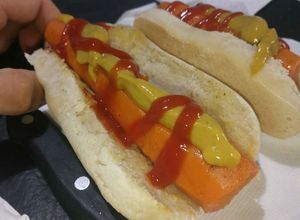 Una foto de Hot dogs/salchichas de zahahoria!