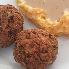 A picture of Vegetarian Meat Balls (Red Kidney Beans Balls).