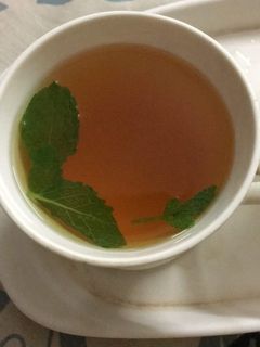 लेमन टी (Lemon tea recipe in hindi) रेसिपी मुख्य फोटो