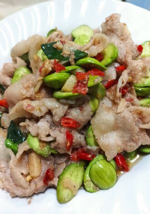 รูปของ สะตอผัดหมูสามชั้นสไลด์