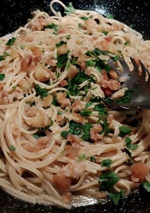 A picture of Linguine with Lemon, Capers, and Anchovies.