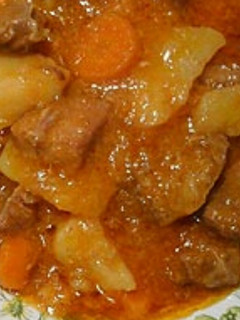 Una foto de Estofado de ternera con patatas en la olla rápida!