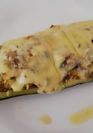 Una foto de Zapallos italianos rellenos de carne