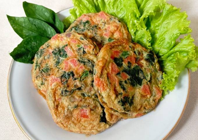 Resep Omelet Daun Katuk Oleh Mbaoppie Kitchen Cookpad