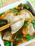 Sopa de empanaditas casi chinas