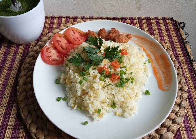 2. Nasi goreng putih