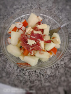 Una foto de Ensalada de melón y..