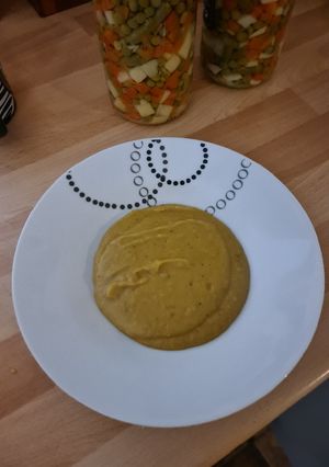Una foto de Crema de macedonia de verduras