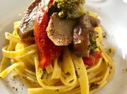 Una foto di pasta con broccoletti