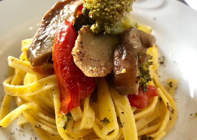 How to Make Speedy Fettuccine, Piccadilly porcini e broccoletti siciliani