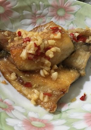 Hình của món Cá rán mắm tỏi.