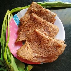 A picture of Ragi dosa.