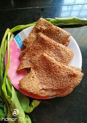 A picture of Ragi dosa.