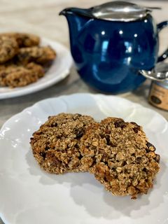 A picture of Breakfast Maple Oat Cookies.