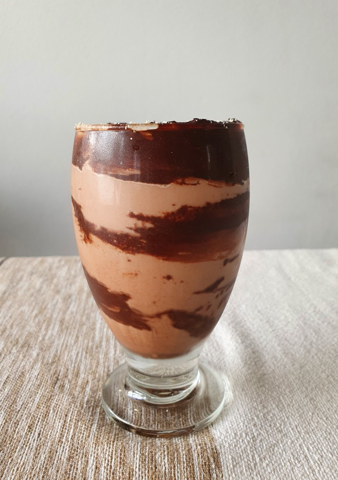 Una foto de Frappé de cocoa y mazapán