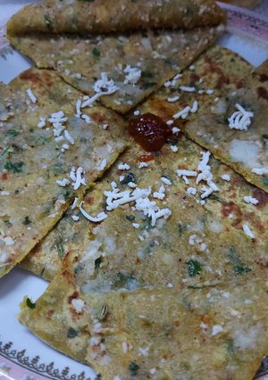 पनीर आलू स्टफ्ड मेथी पराठा (paneer aloo stuffed methi paratha recipe in Hindi) रेसिपी मुख्य फोटो