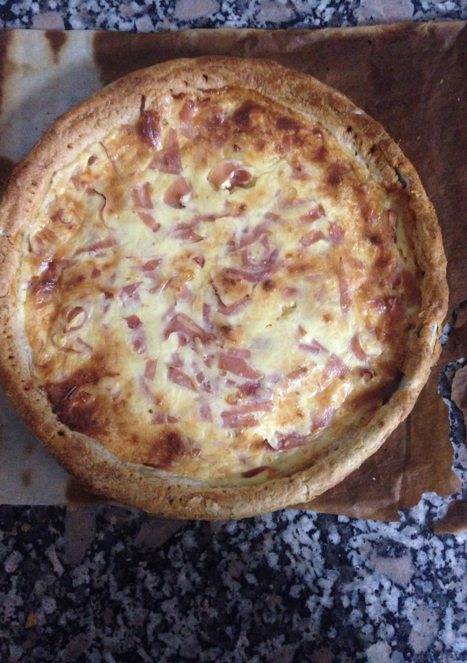 Una foto de Quiche de jamón y queso 