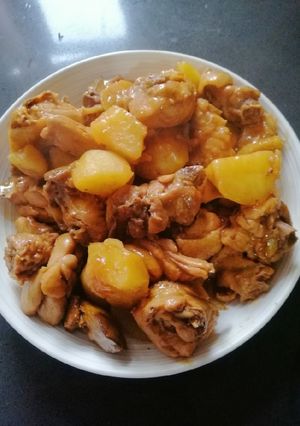 A picture of Stew Chicken in Potato.
