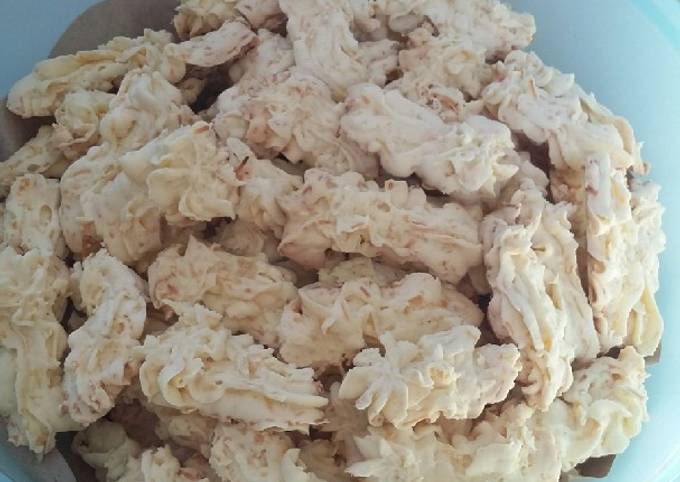 Cara Gampang Membuat Kue Sagu Keju Krenyezz, Bisa Manjain Lidah