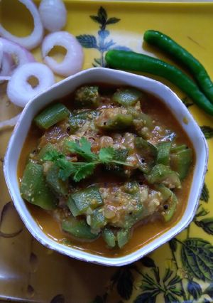 A picture of Ghosala chi bhaji/ Sponge gourd curry.