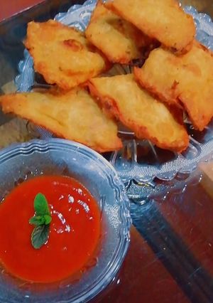 A picture of Samosay.