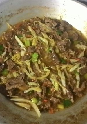 Foto resep daging pedas with kol daun bawang