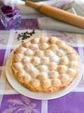 Torta simil mimosa con cuore di ricotta e gocce di cioccolato