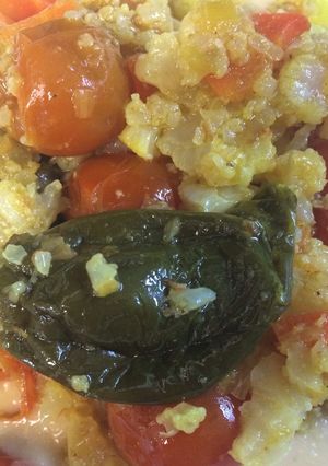 Una foto de Cous-Cous de coliflor con verduras confitadas