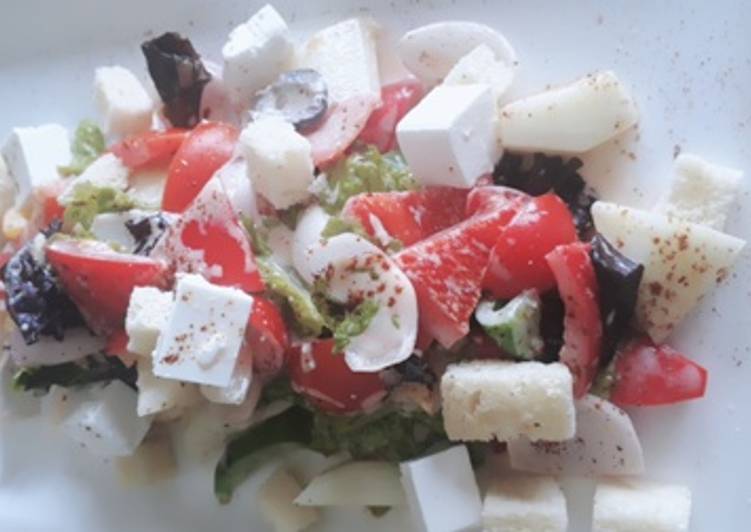 Step-by-Step Guide to Make Quick Mediterrenean Salad