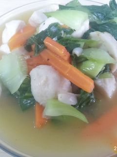 Foto resep Pokcoy Wortel Kuah Baso Ikan