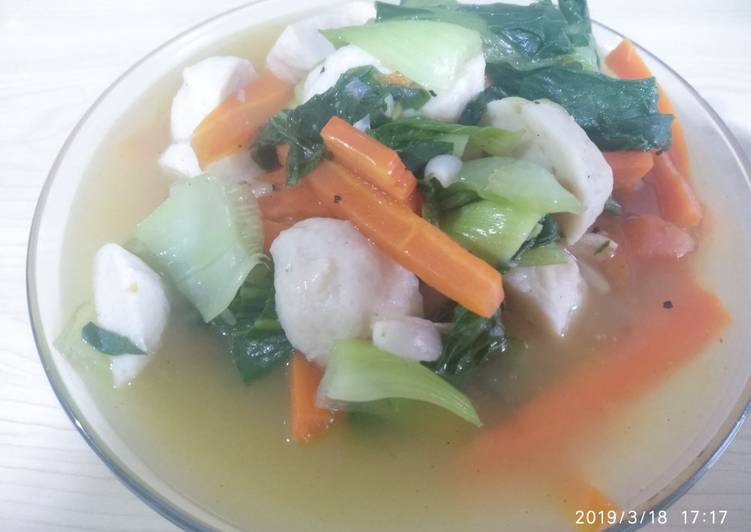 Resep Pokcoy Wortel Kuah Baso Ikan Lezat