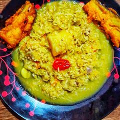A picture of Brinjal Fritters.