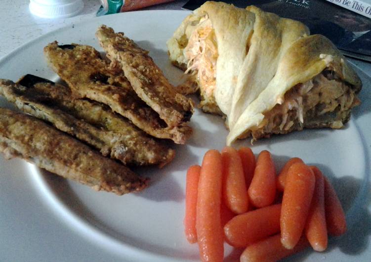 Easiest Way to Make Any-night-of-the-week Buffalo Chicken Ring/ Calzone