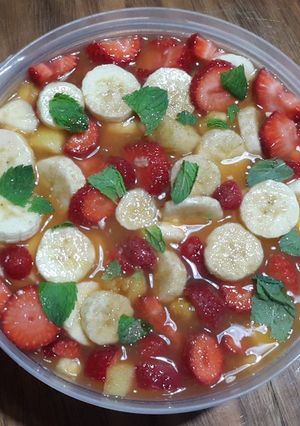 Una foto de Mix goloso de frutas a la menta