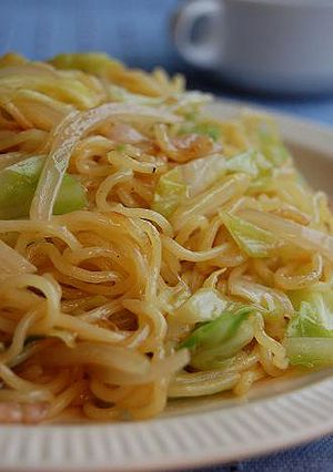 A picture of Yakisoba with Oyster Sauce.