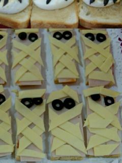 Una foto de Sándwiches Momias ricas!!